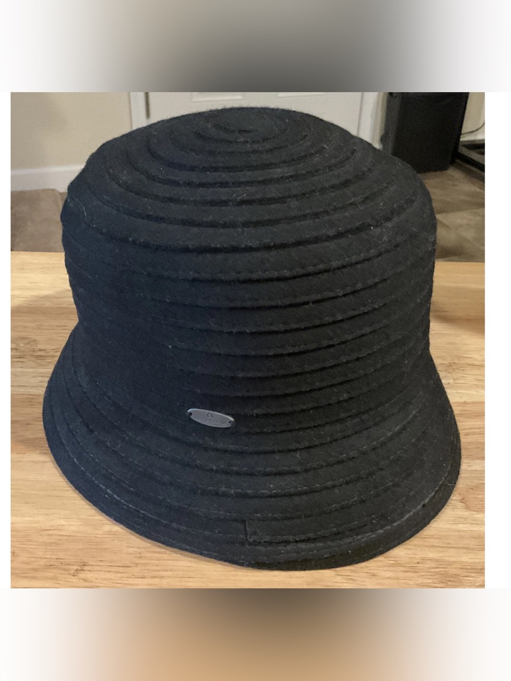 Women’s Vintage Liz Claiborne Bucket Hat 100% Wool Ribbed Black EUC